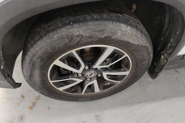 Used FORTHING T5 2020 1.6L Manual Comfort Model China VI Standard Left Front Wheel Hub