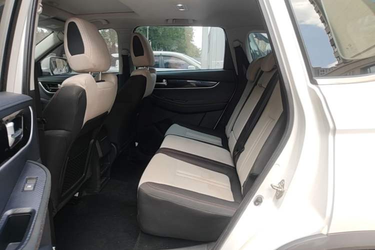 Used FORTHING T5 2020 1.6L Manual Comfort Model China VI Standard Left Rear Seat