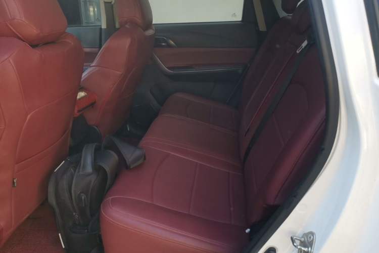 Used FORTHING T5 2020 Revised Version 1.6L Manual Luxury Trim China VI Standard Left Rear Seat