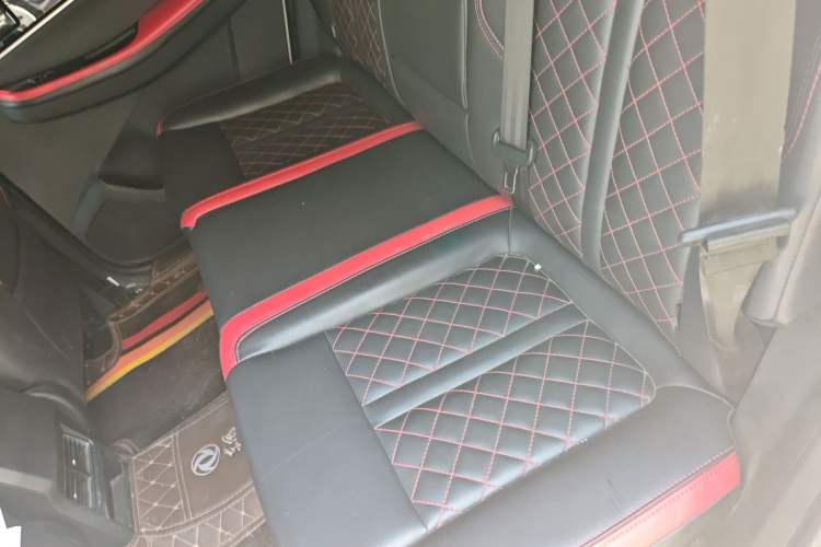 Used FORTHING T5 2020 1.6L Manual Luxury Model China VI Standard Left Rear Seat