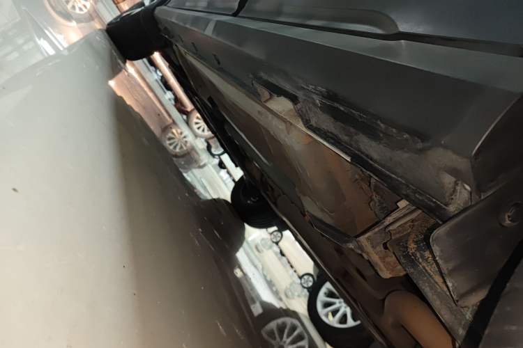 Used FORTHING T5 2020 1.5T Automatic Luxury Model China VI Standard Left Side Sill