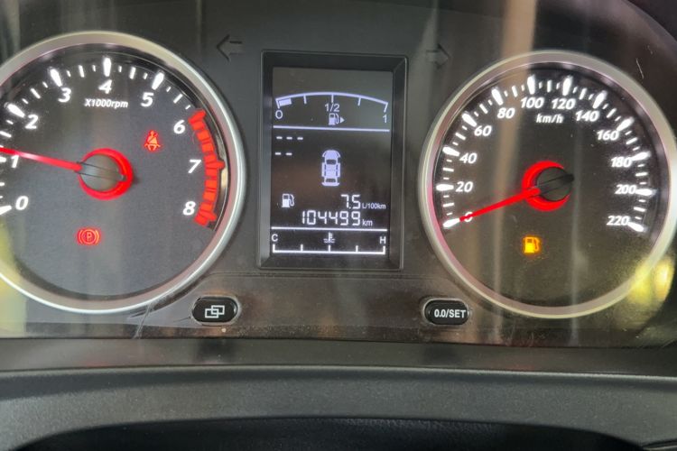 Used FORTHING T5 2020 1.6L Manual Comfort Model China VI Standard Odometer Close Up