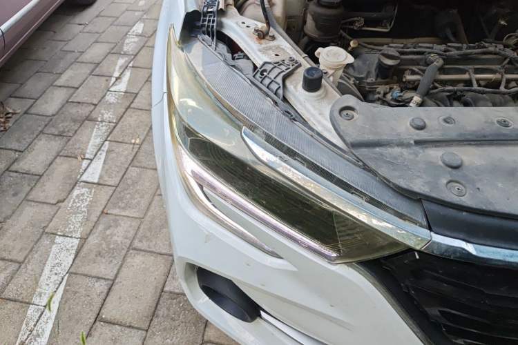 Used FORTHING T5 2020 1.6L Manual Luxury Model China VI Standard Right Front Headlight