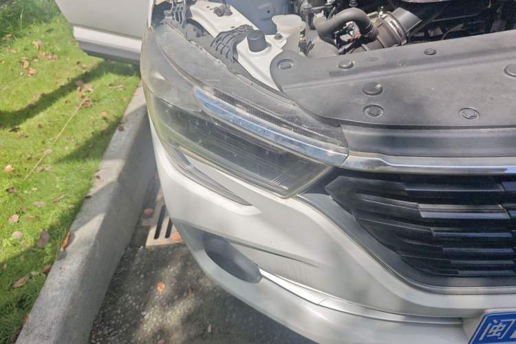 Used FORTHING T5 2020 1.5T Automatic Luxury Edition China VI Standard Right Front Headlight