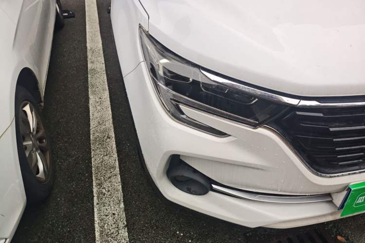 Used FORTHING T5 2020 1.5T Automatic Luxury Model China VI Standard Right Front Headlight