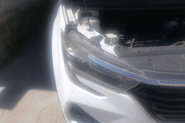 Used FORTHING T5 2020 1.6L Manual Comfort Model China VI Standard Right Front Headlight