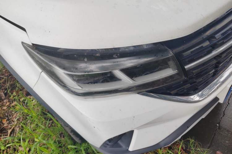 Used FORTHING T5 2020 1.5T Automatic Flagship Version China VI Standard Right Front Headlight