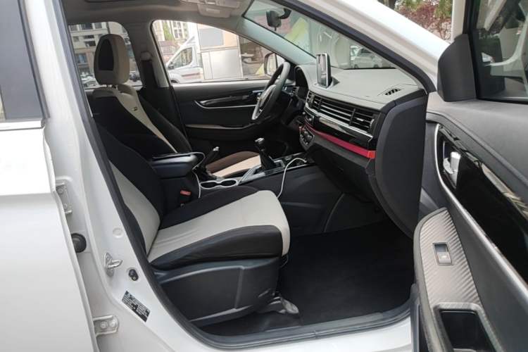 Used FORTHING T5 2020 1.6L Manual Comfort Model China VI Standard Right Front Seat