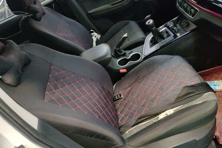 Used FORTHING T5 2020 1.6L Manual Comfort Model China VI Standard Right Front Seat