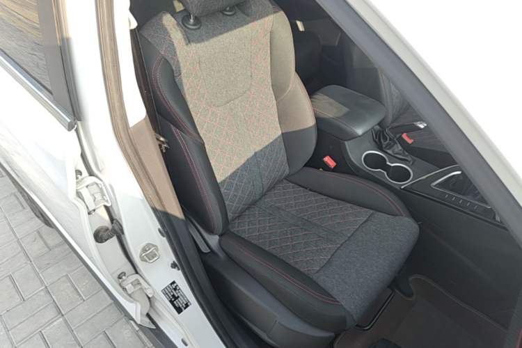 Used FORTHING T5 2020 1.6L Manual Comfort Model China VI Standard Right Front Seat