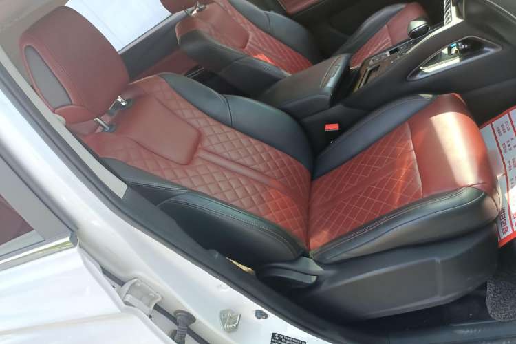 Used FORTHING T5 2020 1.5T Automatic Luxury Model China VI Standard Right Front Seat