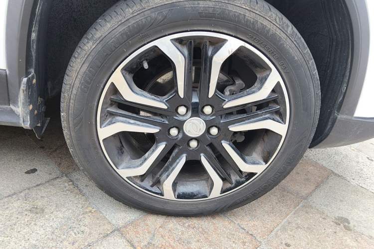 Used FORTHING T5 2020 1.5T Automatic Luxury Model China VI Standard Right Front Wheel Hub