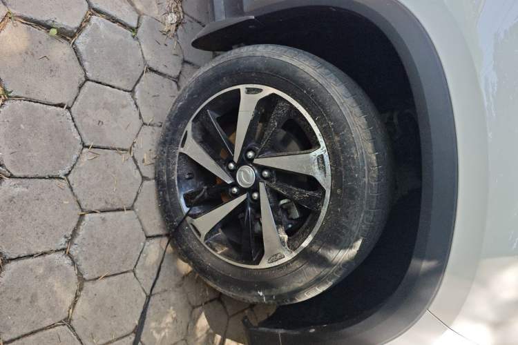 Used FORTHING T5 2020 1.5T Automatic Luxury Model China VI Standard Right Front Wheel Hub