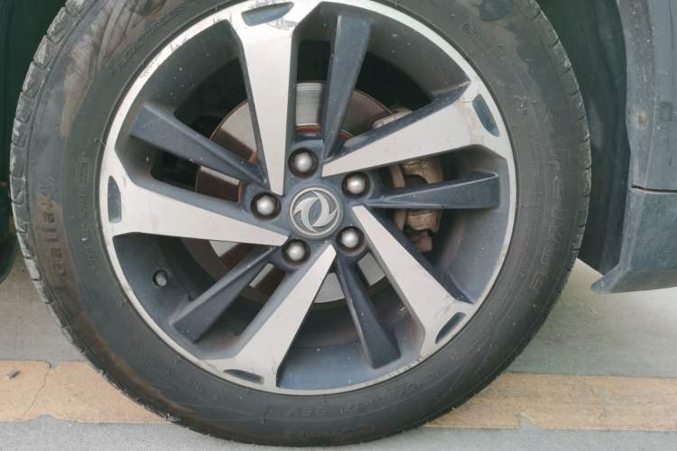Used FORTHING T5 2020 1.5T Automatic Luxury Model China VI Standard Right Front Wheel Hub