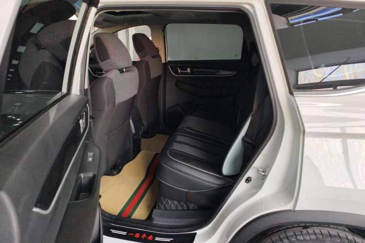 Used FORTHING T5 2020 1.6L Manual Comfort Model China VI Standard Right Rear Seat