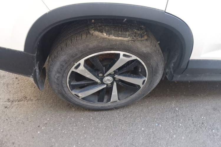 Used FORTHING T5 2020 Revised Version 1.6L Manual Luxury Trim China VI Standard Right Rear Wheel Hub