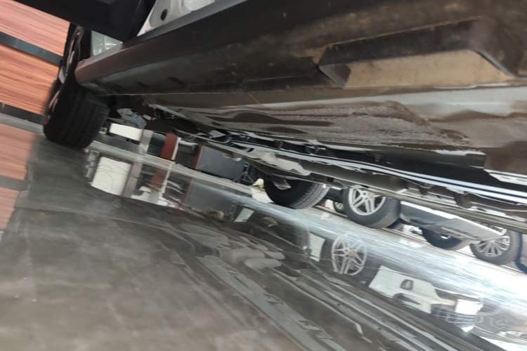 Used FORTHING T5 2020 1.5T Automatic Luxury Model China VI Standard Right Side Sill
