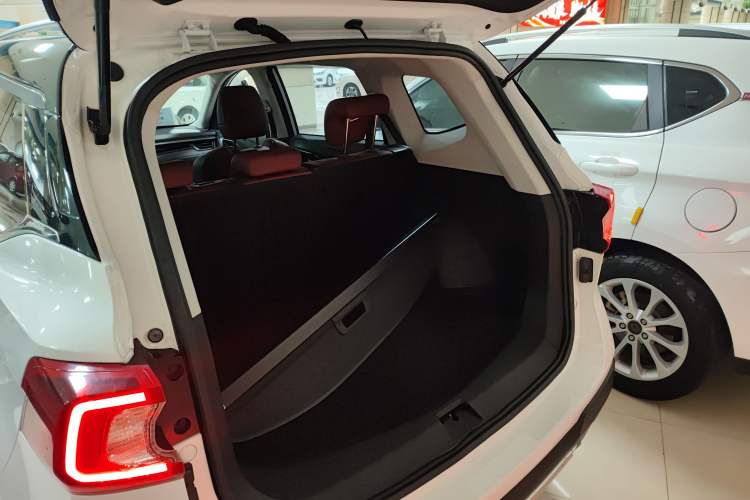 Used FORTHING T5 2020 1.5T Automatic Luxury Model China VI Standard Trunk