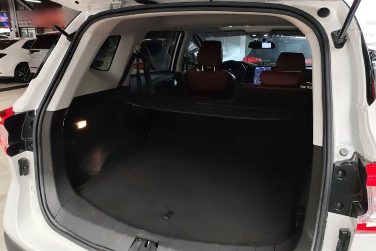 Used FORTHING T5 2020 1.5T Automatic Luxury Model China VI Standard Trunk