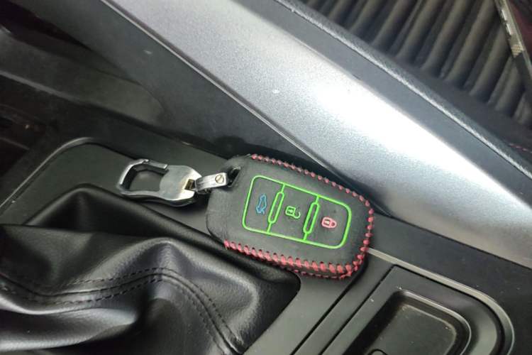 Used FORTHING T5 2020 1.5T Automatic Luxury Model China VI Standard Vehicle Key