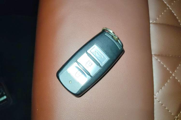 Used FORTHING T5 2020 1.5T Automatic Luxury Model China VI Standard Vehicle Key