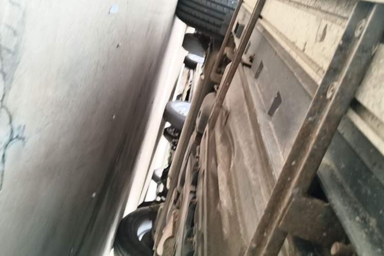 Used FORTHING T5 2021 1.6L Manual Comfort Model Right Side Sill