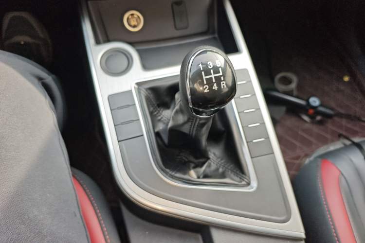 Used FORTHING T5 2021 Revised 1.6L Manual Comfort Version Gear Lever
