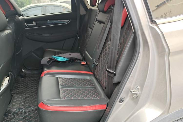 Used FORTHING T5 2021 1.5T Automatic Comfort Version Left Rear Seat