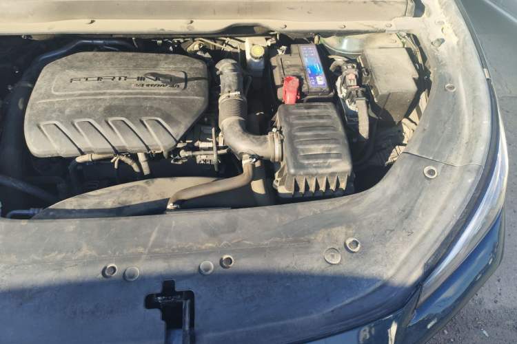 Used FORTHING T5 2021 1.5T Automatic Prestige Model Engine Bay Left