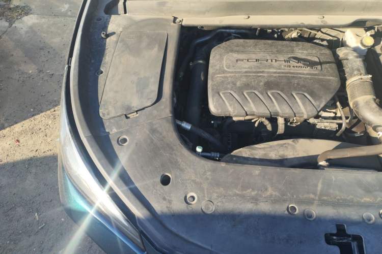 Used FORTHING T5 2021 1.5T Automatic Prestige Model Engine Bay Right