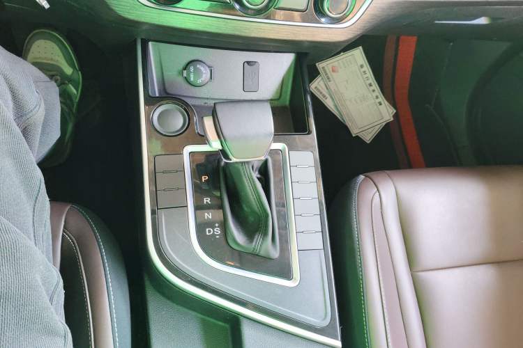 Used FORTHING T5 2021 1.5T Automatic Comfort Model Gear Lever