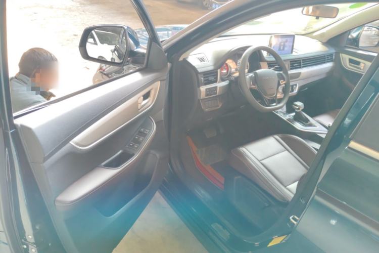 Used FORTHING T5 2021 1.5T Automatic Comfort Model Interior 3