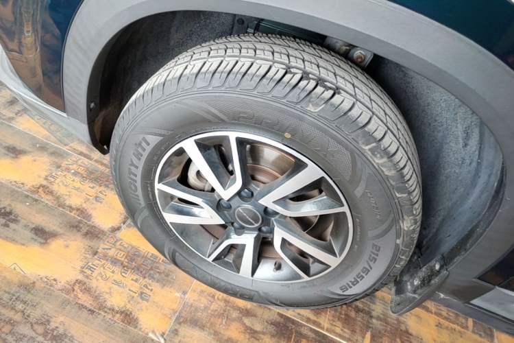 Used FORTHING T5 2021 1.5T Automatic Comfort Version Left Front Wheel Hub