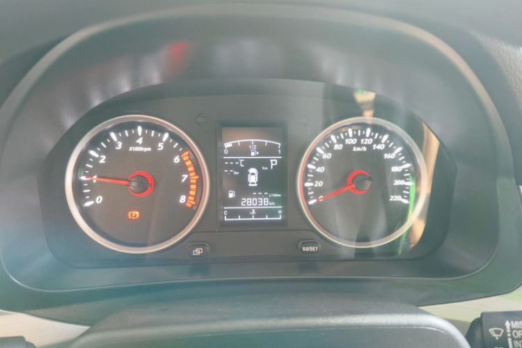 Used FORTHING T5 2021 1.5T Automatic Comfort Model Odometer Close Up