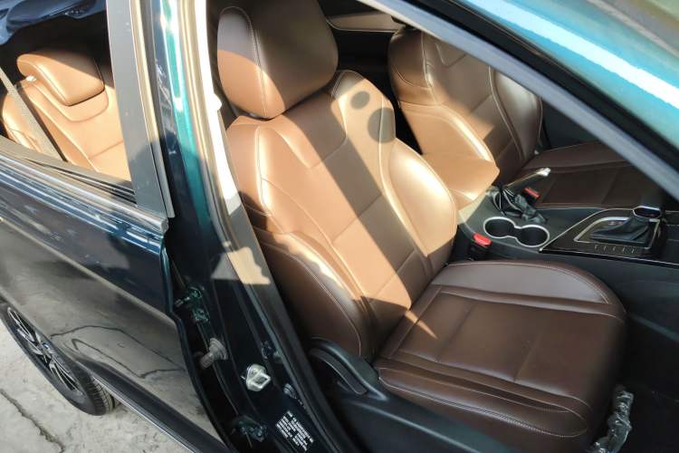 Used FORTHING T5 2021 1.5T Automatic Comfort Model Right Front Seat