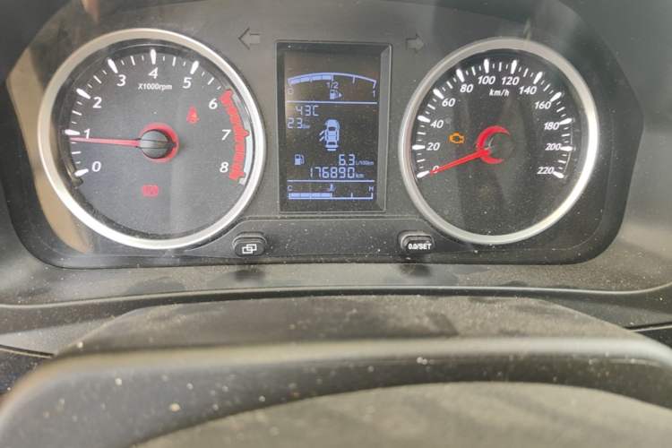 Used FORTHING T5 2021 1.6L Manual Comfort Model Odometer Close Up