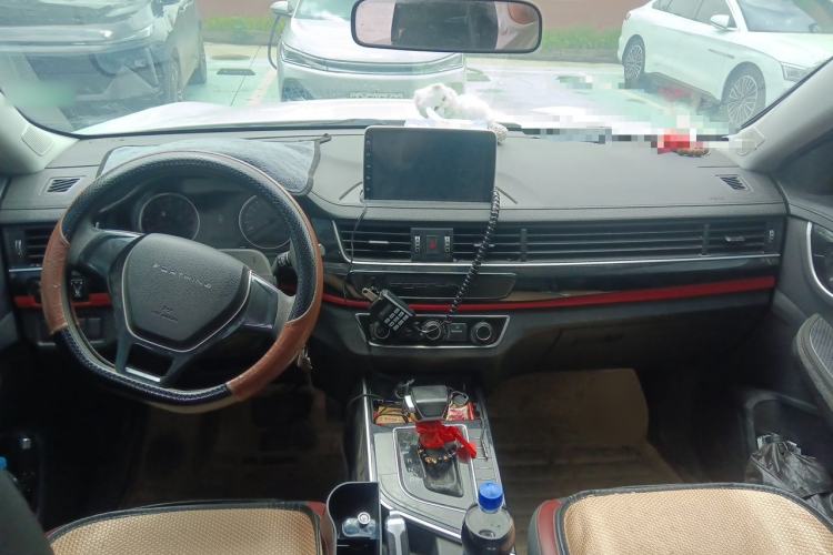 Used FORTHING T5 2021 1.5T Automatic Comfort Version Center Console