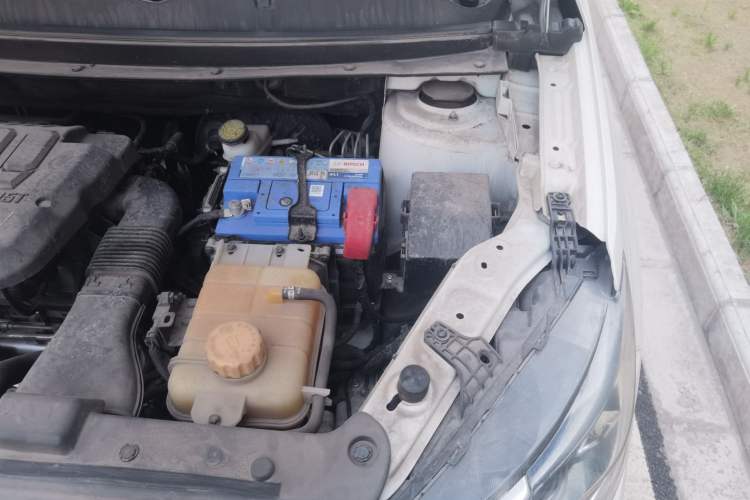 Used FORTHING T5 2021 1.5T Automatic Comfort Version Engine Bay Left