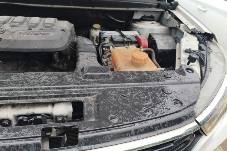 Used FORTHING T5 2021 1.5T Automatic Comfort Version Engine Bay Left