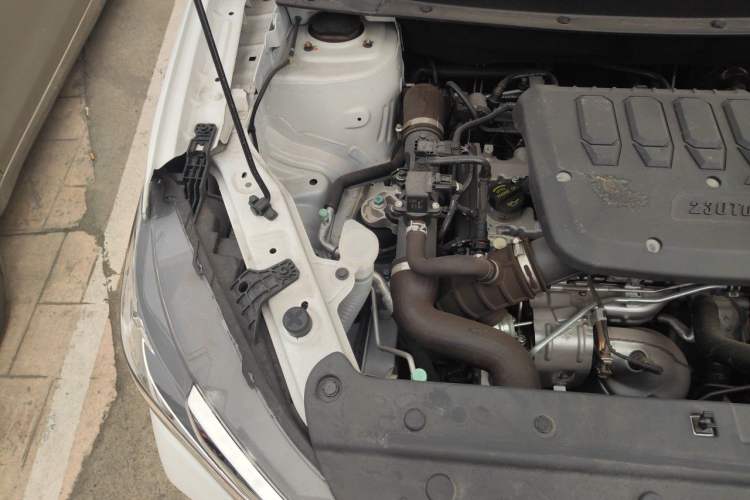Used FORTHING T5 2021 1.5T Automatic Comfort Version Engine Bay Right