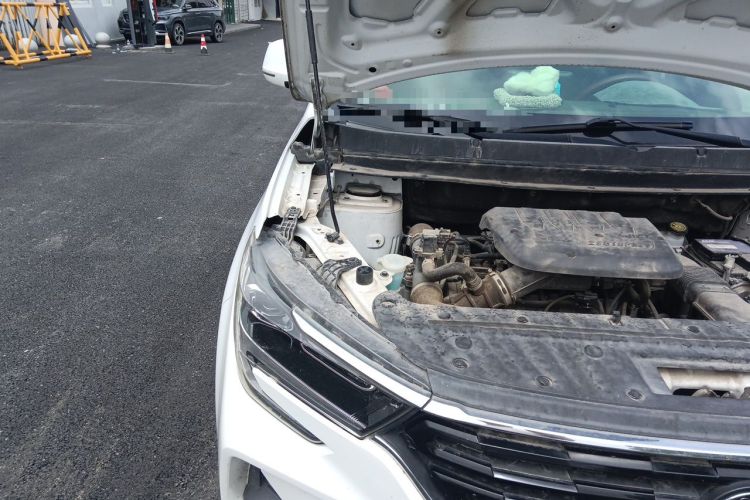 Used FORTHING T5 2021 1.5T Automatic Comfort Version Engine Bay Right
