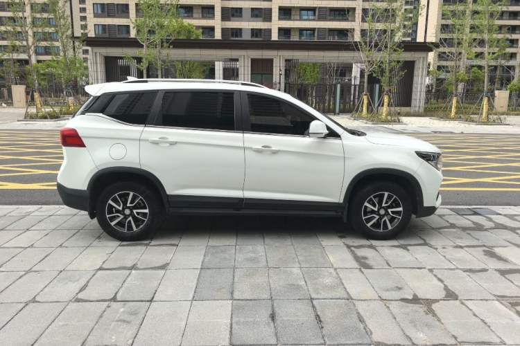Used FORTHING T5 2021 1.6L Manual Comfort Model Exterior 3
