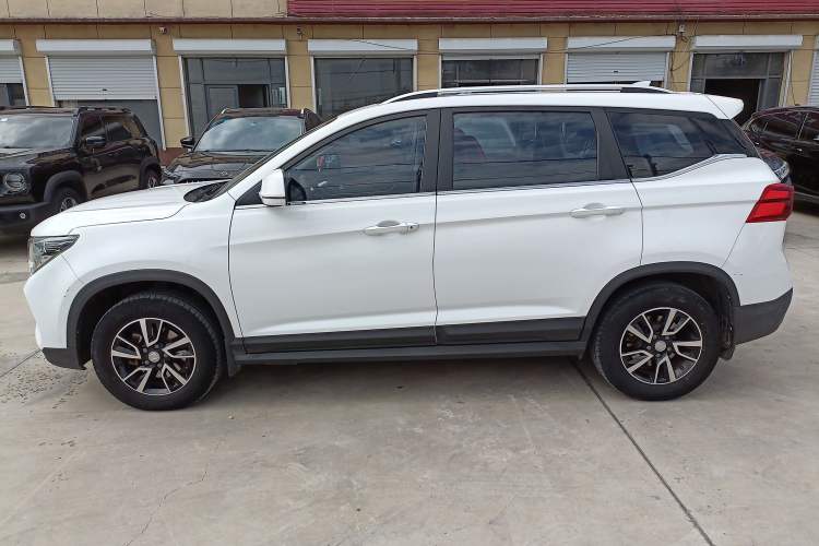 Used FORTHING T5 2021 1.6L Manual Comfort Model Exterior 3