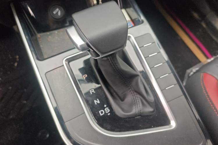 Used FORTHING T5 2021 1.5T Automatic Comfort Version Gear Lever