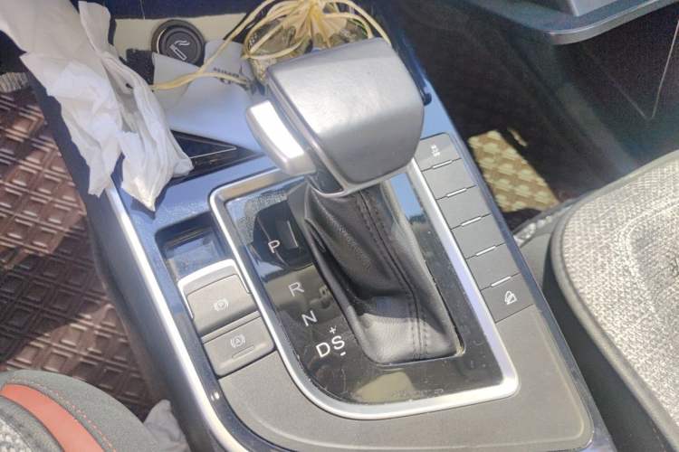 Used FORTHING T5 2021 1.5T Automatic Luxury Version Gear Lever