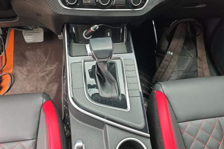 Used FORTHING T5 2021 1.5T Automatic Comfort Version Gear Lever