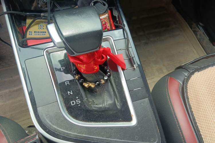 Used FORTHING T5 2021 1.5T Automatic Comfort Version Gear Lever