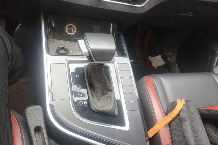 Used FORTHING T5 2021 1.5T Automatic Comfort Version Gear Lever