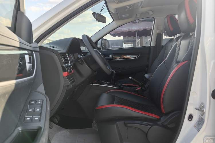 Used FORTHING T5 2021 1.6L Manual Comfort Model Interior 1