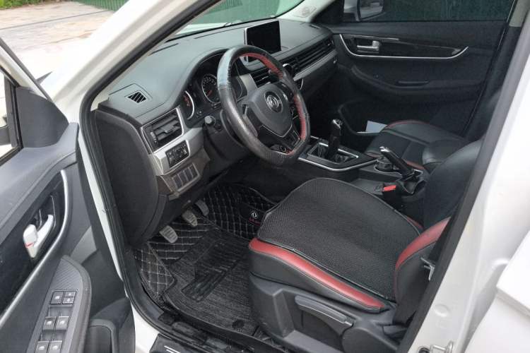 Used FORTHING T5 2021 1.6L Manual Comfort Model Interior 2